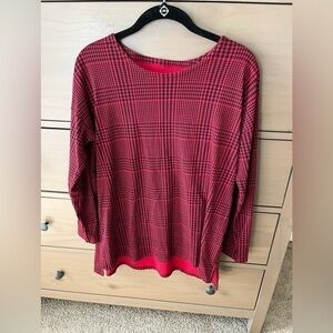 J.Jill PM black/red checkered Simply Supima Crew neck l/s tunic. Well made.